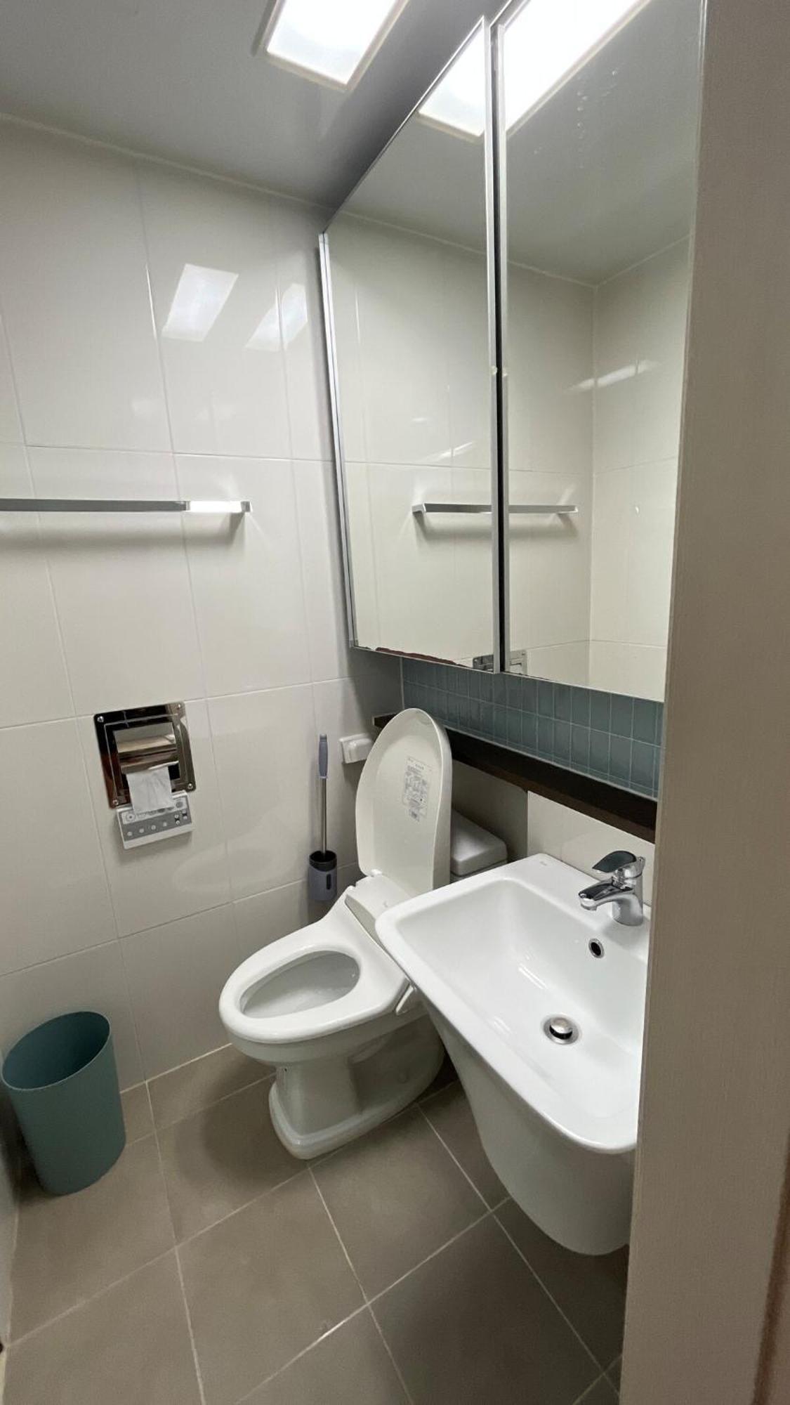 Apartment # Style # Cozy # Gangnam Plastic # Super Station Area # High-rise View # Airport Bus # Comfort In The # Gangnam-daero # Chromecast *