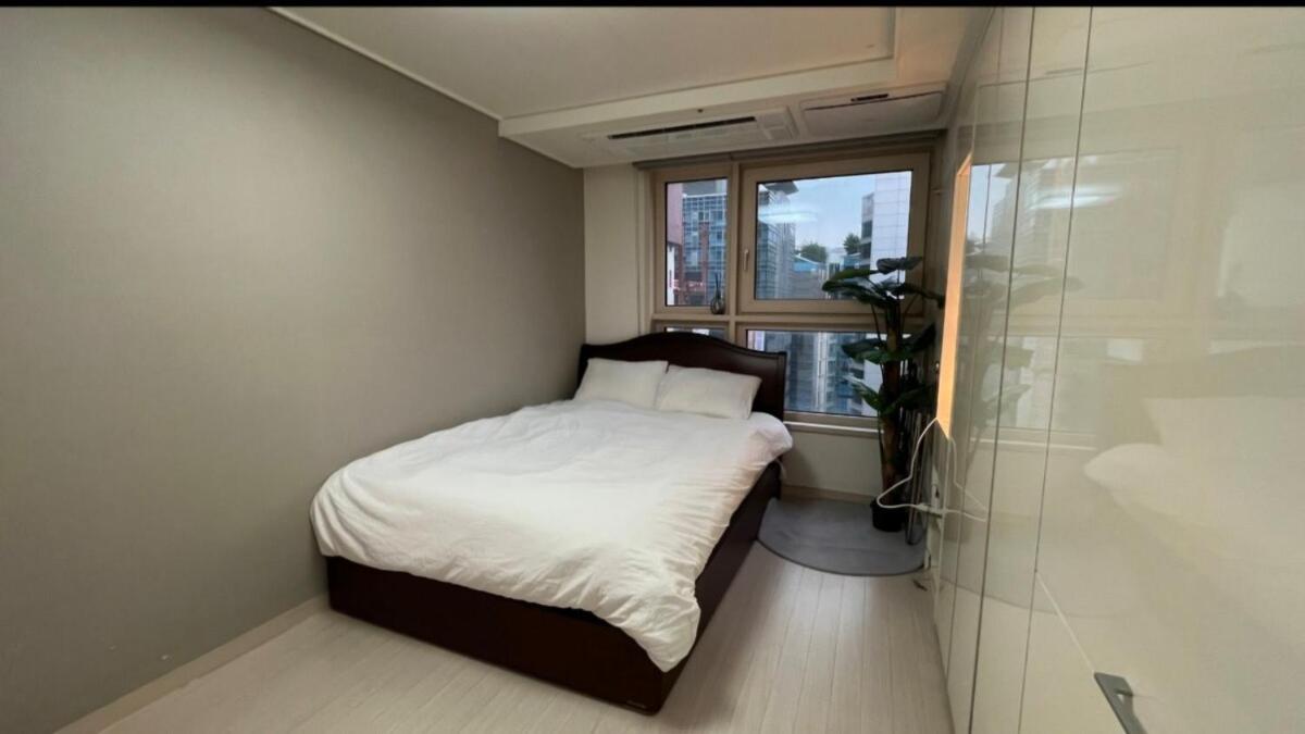 # Style # Cozy # Gangnam Plastic # Super Station Area # High-rise View # Airport Bus # Comfort In The # Gangnam-daero # Chromecast Apartment *