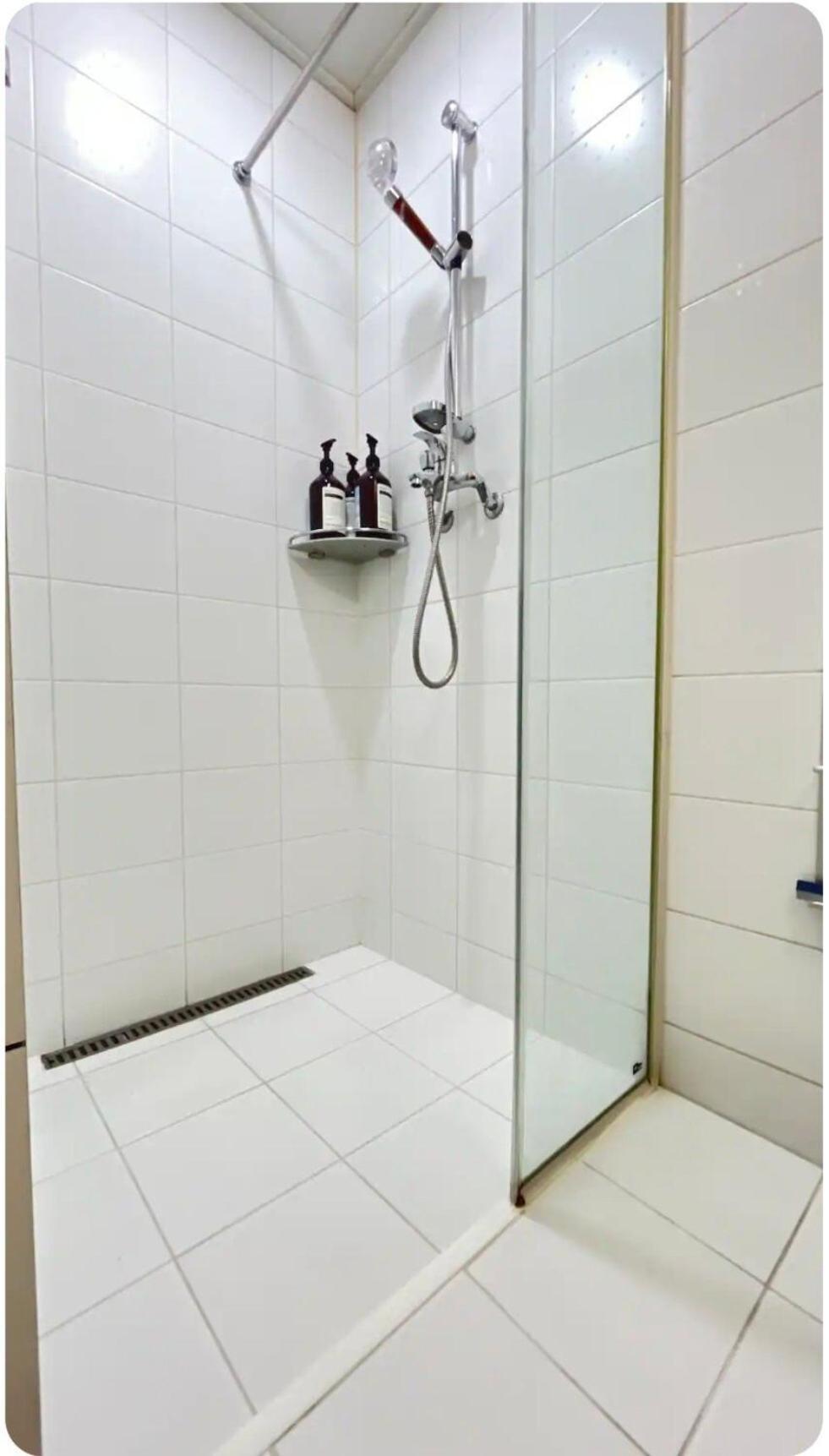Apartment # Style # Cozy # Gangnam Plastic # Super Station Area # High-rise View # Airport Bus # Comfort In The # Gangnam-daero # Chromecast *